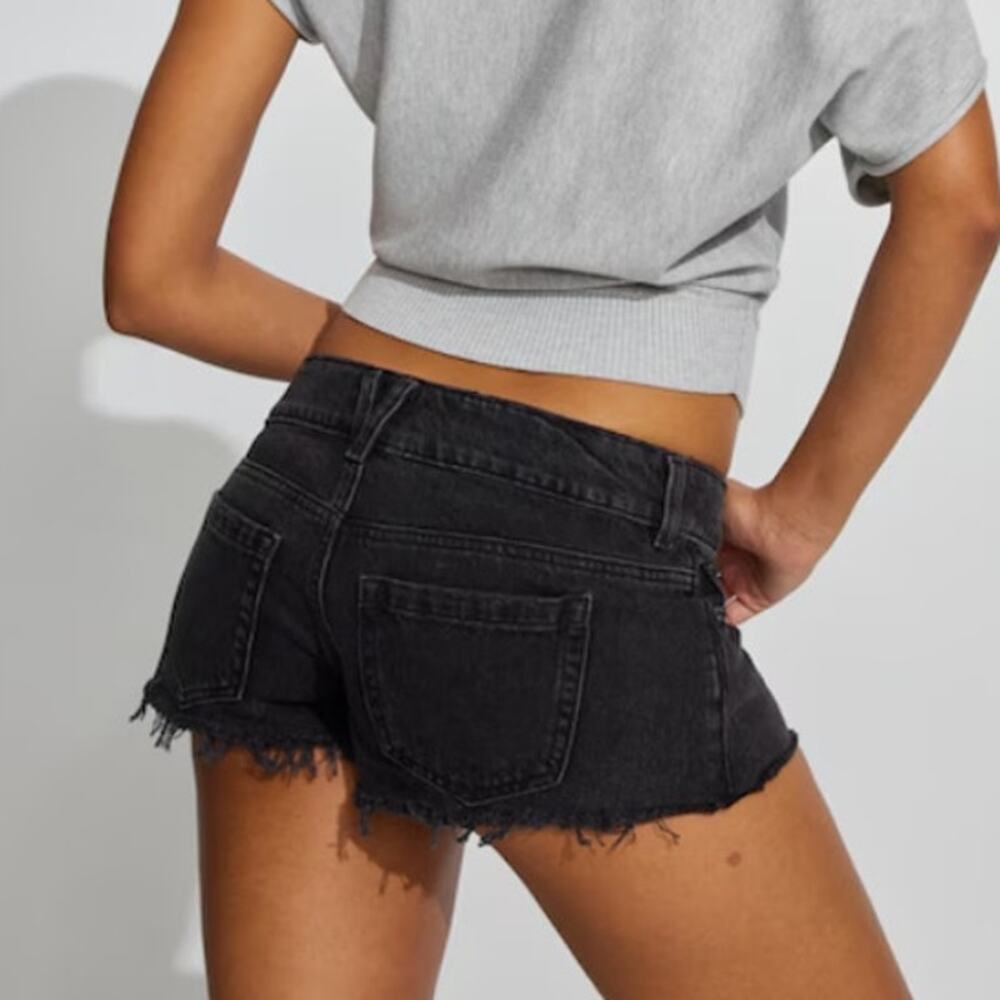 Garage Carbon Black Ultra Low Rise Relaxed Denim Shorts Size 26